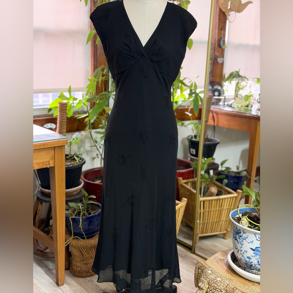 JONES WEAR Sleeveless Beaded V-Neck Organza DRESS Black 8 100% Silk